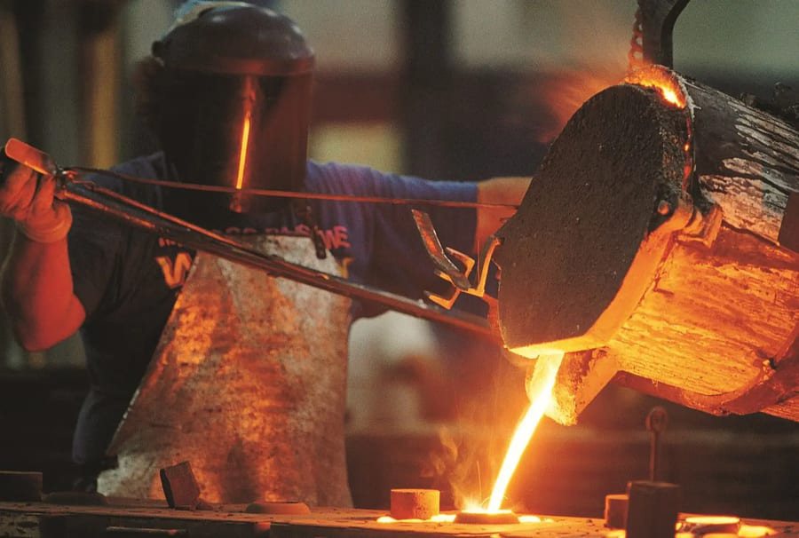 Metal Fabrikasyonun Merkezi Güç Kaynağı